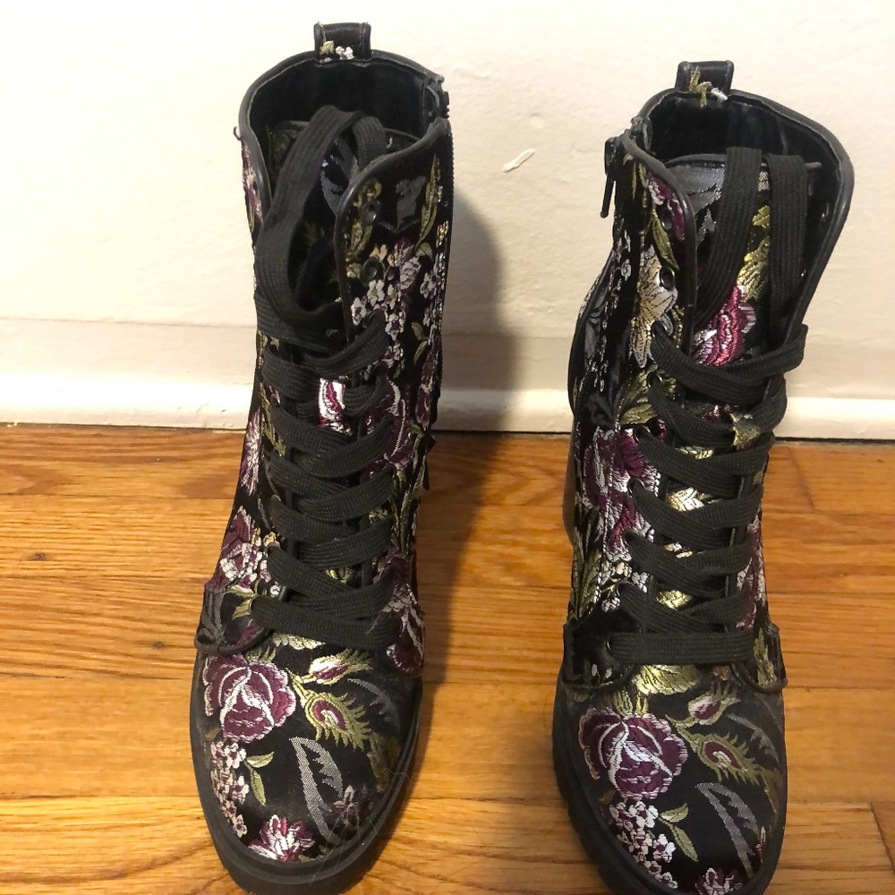 Steve Madden Boots
